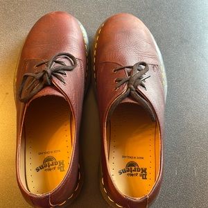 Classic Doc Marten oxfords